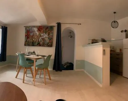 Apartment Jolie Vue Cite, Aux Pieds Des Remparts
